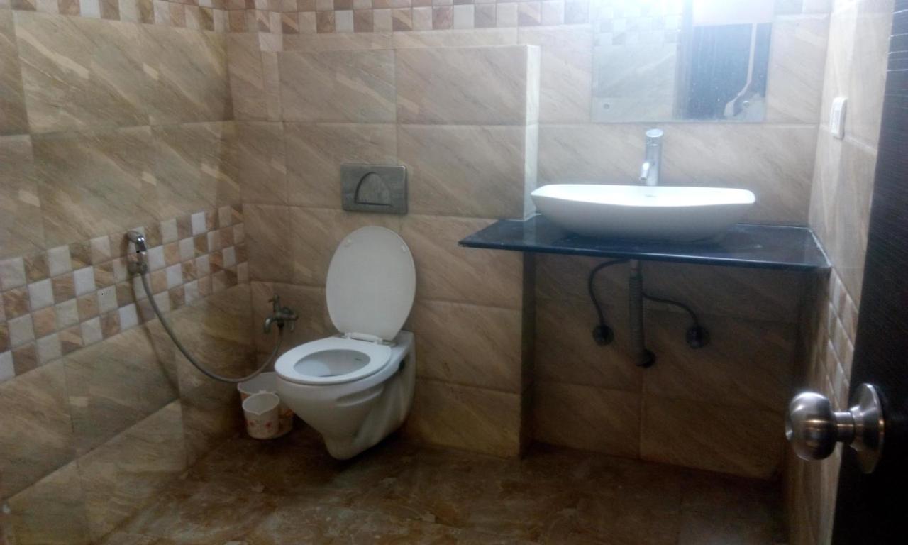 Hotel Priya Palace Ráncsí Kültér fotó